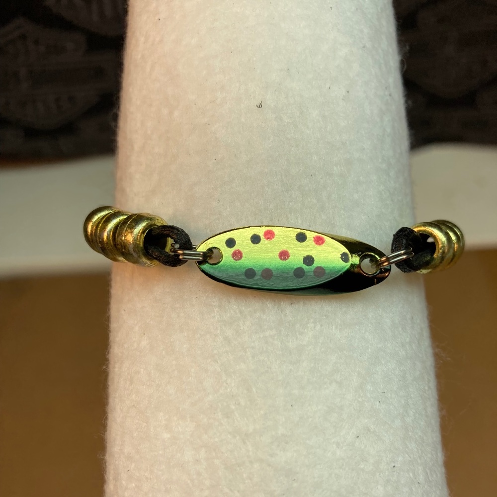 Fishing lure bracelet